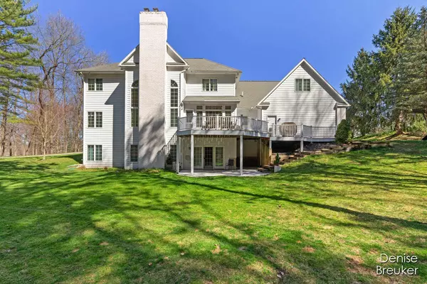 7780 Sandy Hollow SE Drive, Alto, MI 49302