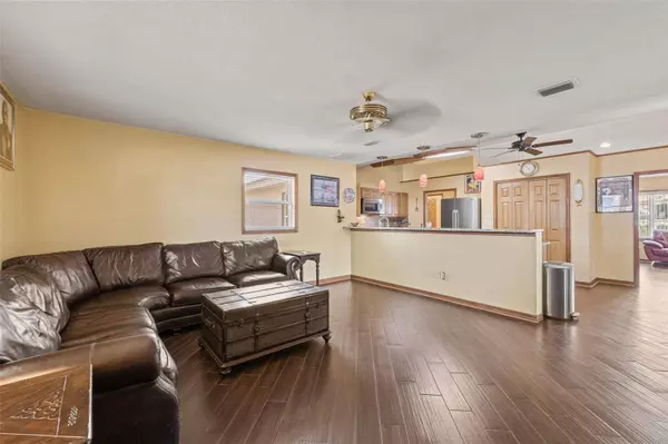 2284 CHAMPLAIN AVE, Spring Hill, FL 34609