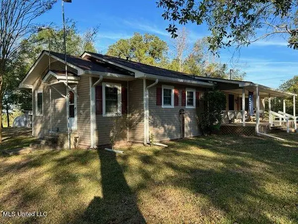 2591 Simpson Highway 13, Mendenhall, MS 39114