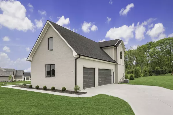 1837 Calvert Farms DR, Greenwood, IN 46143