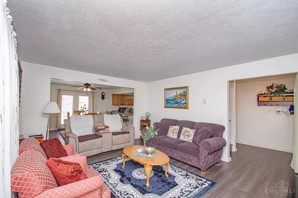 609 Lakengren Dr, Eaton, OH 45320