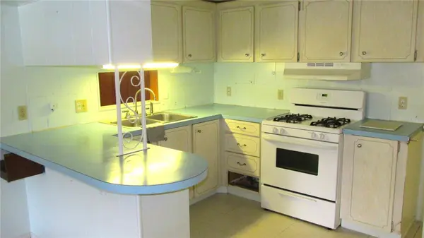 1611 BLUE LAKE DR, Lakeland, FL 33801