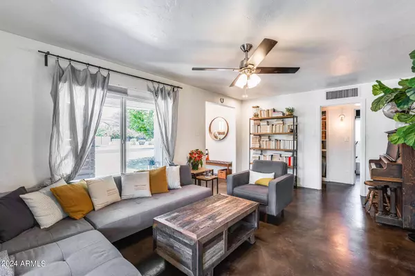 2831 N 25TH Place, Phoenix, AZ 85008