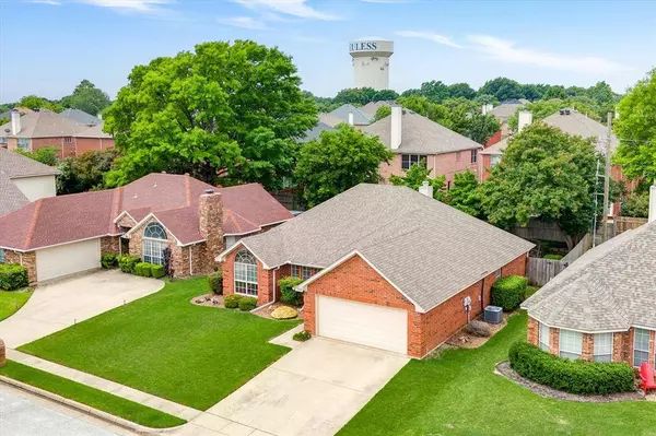 3007 Clairemont Lane, Euless, TX 76039