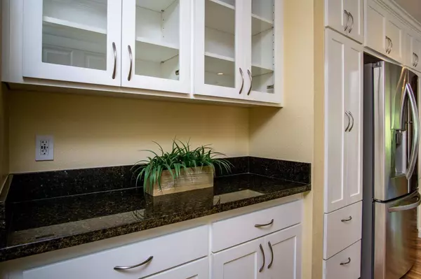 3993 Horseshoe CIR, Loomis, CA 95650