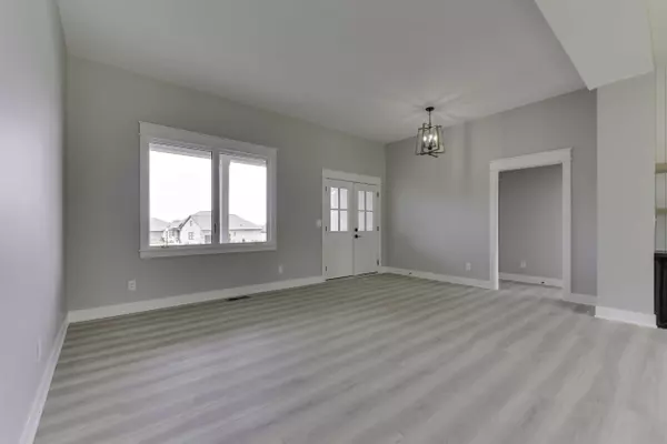 1837 Calvert Farms DR, Greenwood, IN 46143