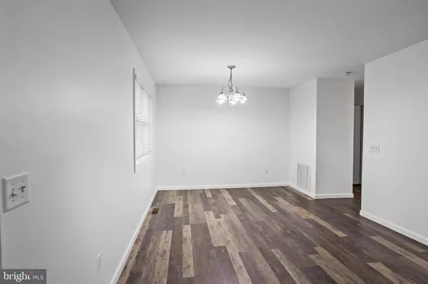 4942 BERKLEY ST, Harrisburg, PA 17109