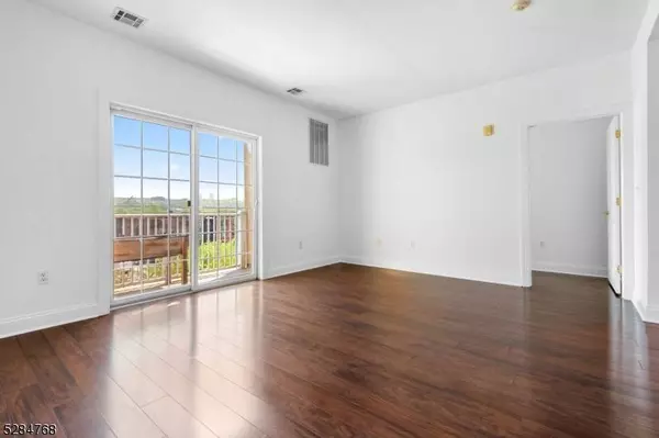 1404 Windsor Park Ct, Englewood City, NJ 07631