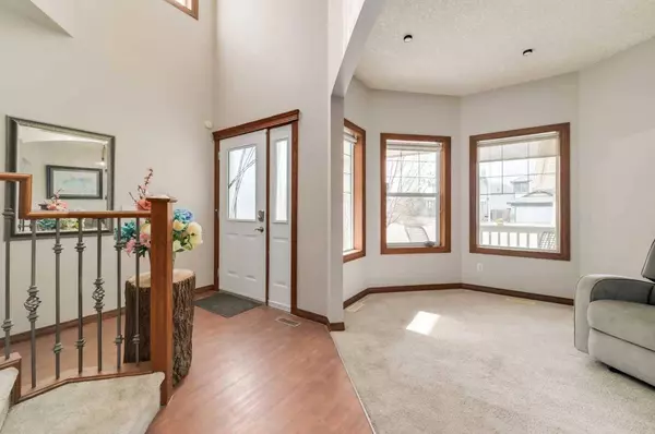 359 Chaparral DR SE, Calgary, AB T2X 3M1