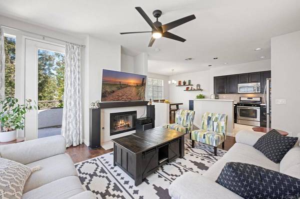 12484 Heatherton CT #60, San Diego, CA 92128