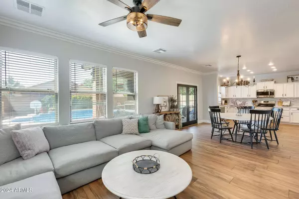 4435 E OXFORD Lane, Gilbert, AZ 85295