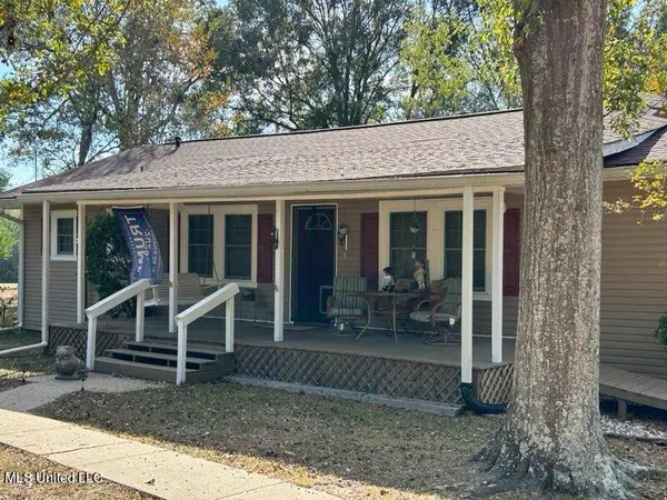 2591 Simpson Highway 13, Mendenhall, MS 39114