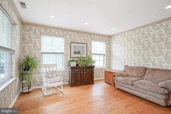 1 STAFFORDSHIRE RD, Cherry Hill, NJ 08003