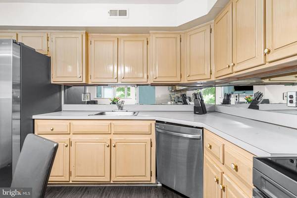 113 LAMPLIGHTER CT, Marlton, NJ 08053