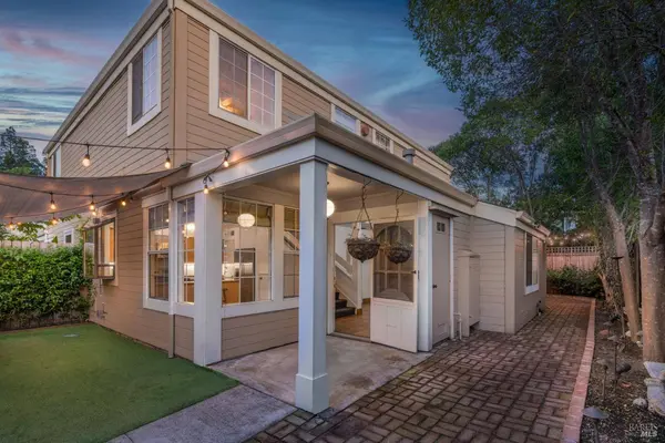 2717 2717 Elks Way, Napa, CA 94558