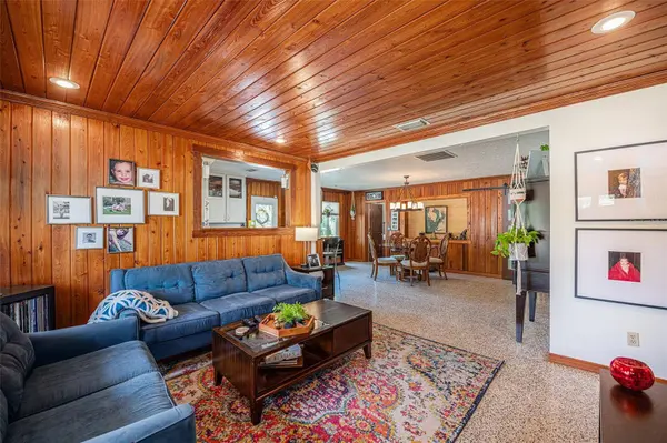 10115 N EDISON AVE, Tampa, FL 33612