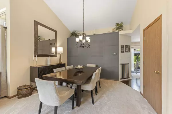 618 Kingsbrooke Crossing, Bolingbrook, IL 60440