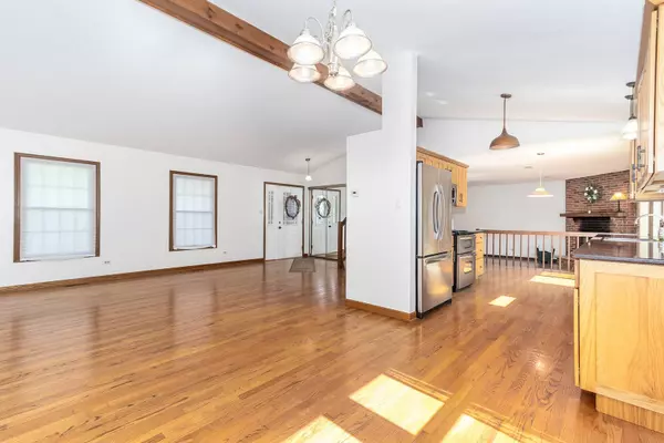 7843 W Carrie Court, Frankfort, IL 60423