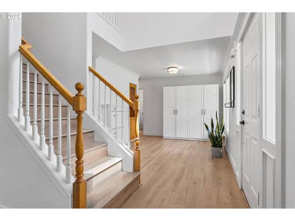 13801 CLEVELAND ST, Oregon City, OR 97045