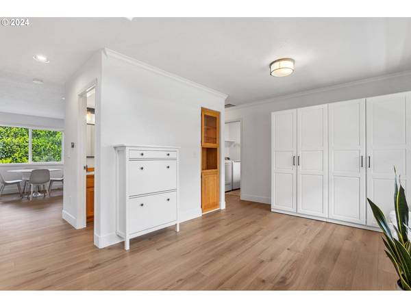 13801 CLEVELAND ST, Oregon City, OR 97045