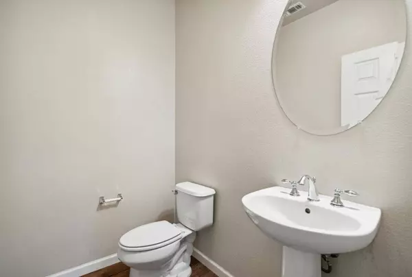 1920 Sevilla DR, Roseville, CA 95747