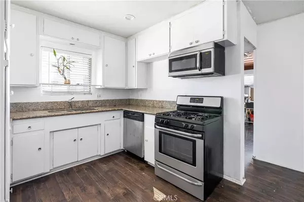 407 W 6th ST, San Jacinto, CA 92583