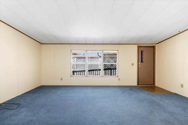 3431 S Pacific Hwy #SPC 48, Medford, OR 97501