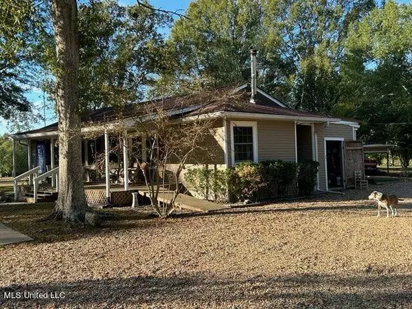 2591 Simpson Highway 13, Mendenhall, MS 39114