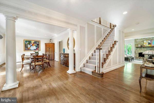 9118 FERNWOOD RD, Bethesda, MD 20817