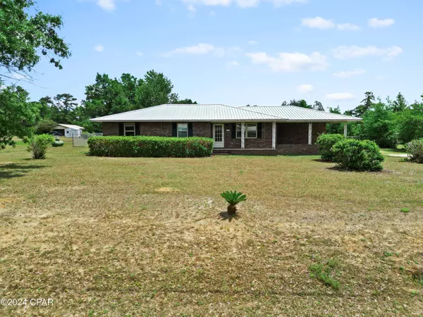 5053 Jeanette Drive DR, Marianna, FL 32446