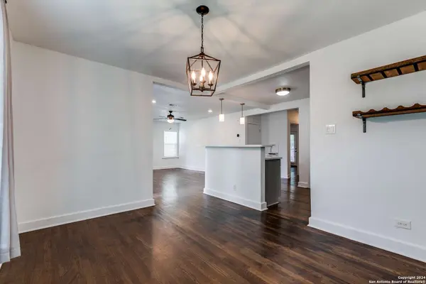 220 NORWOOD CT, San Antonio, TX 78212-2338