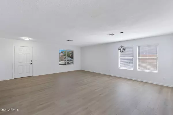 9139 E PLANA Avenue, Mesa, AZ 85212