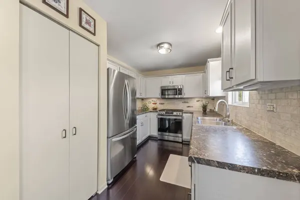 618 Kingsbrooke Crossing, Bolingbrook, IL 60440