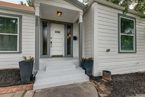 220 NORWOOD CT, San Antonio, TX 78212-2338