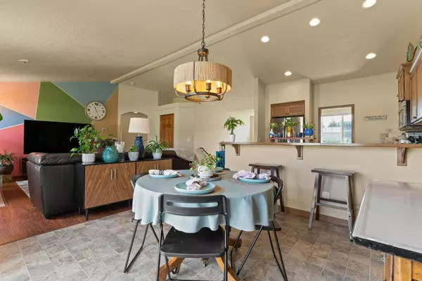 1001 Golden Hills Dr, Cheney, WA 99004