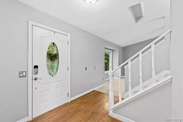 754 KENTUCKY Drive, Rochester Hills, MI 48307