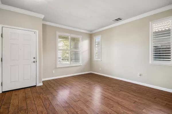 1920 Sevilla DR, Roseville, CA 95747