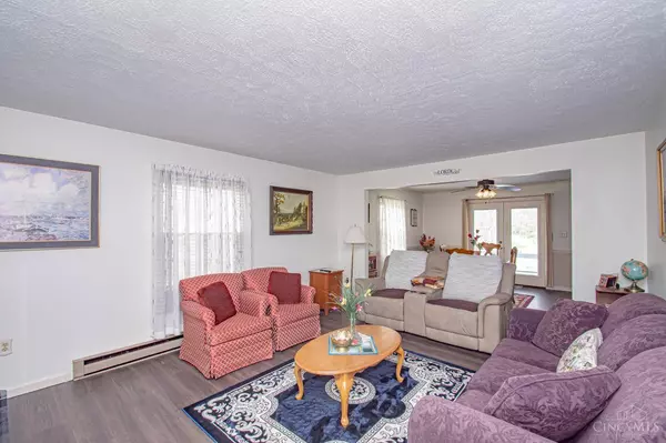 609 Lakengren Dr, Eaton, OH 45320