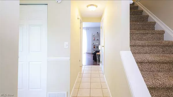 834 Wadsworth RD #B1, Medina, OH 44256