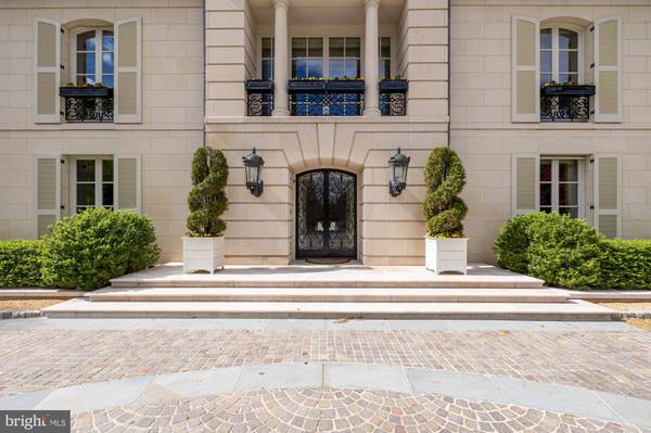 11900 RIVER RD, Potomac, MD 20854