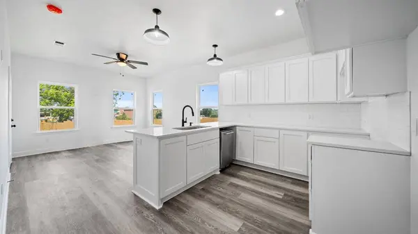 810 Brown ST, Brenham, TX 77833