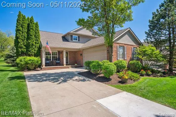 9747 TIOGA Trail, Pinckney, MI 48169