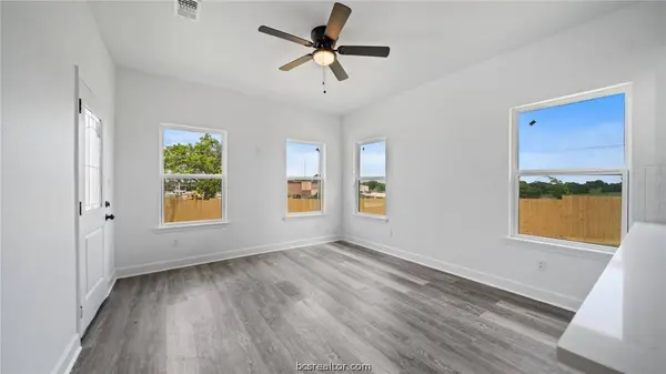 810 Brown ST, Brenham, TX 77833