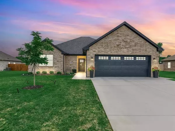 306 Ella Street, Whitesboro, TX 76273