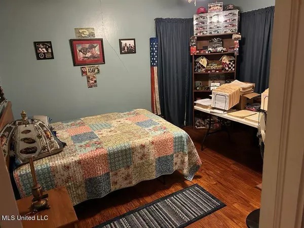 2591 Simpson Highway 13, Mendenhall, MS 39114