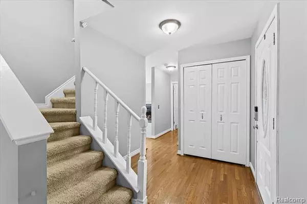 754 KENTUCKY Drive, Rochester Hills, MI 48307