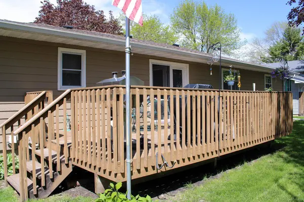 908 Sherman ST, North Mankato, MN 56003