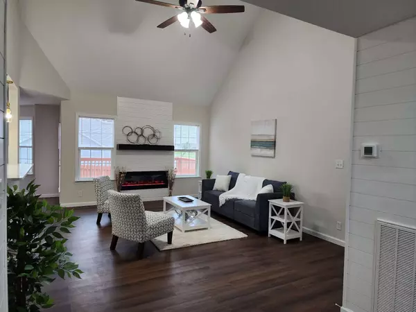 3801 Man O War Blvd, Clarksville, TN 37042