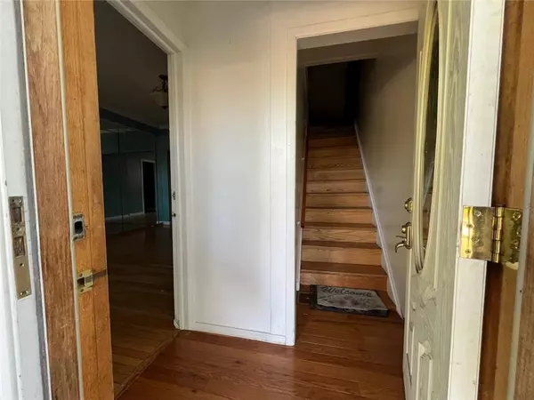 1462 Bay ST, Staten  Island, NY 10305