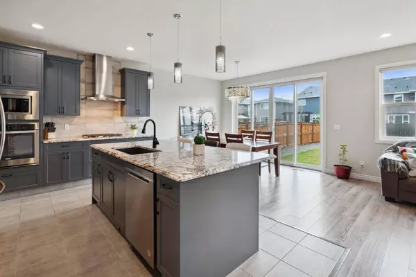 32 Cranbrook CIR SE, Calgary, AB T3M 2L9